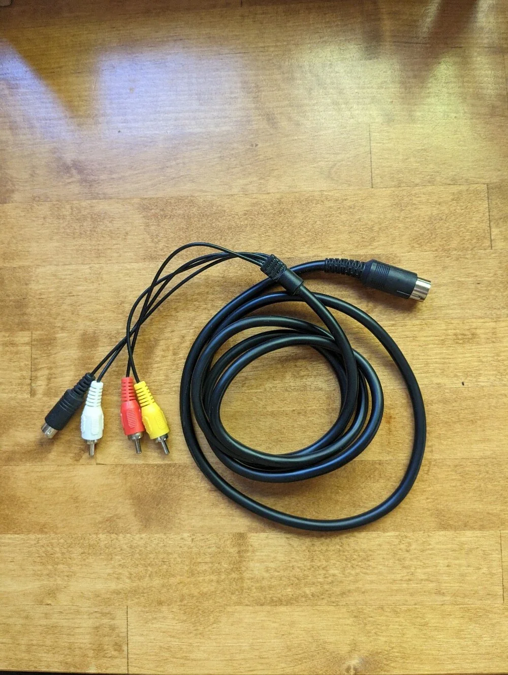 Commodore 64/128 S-Video Connector cable